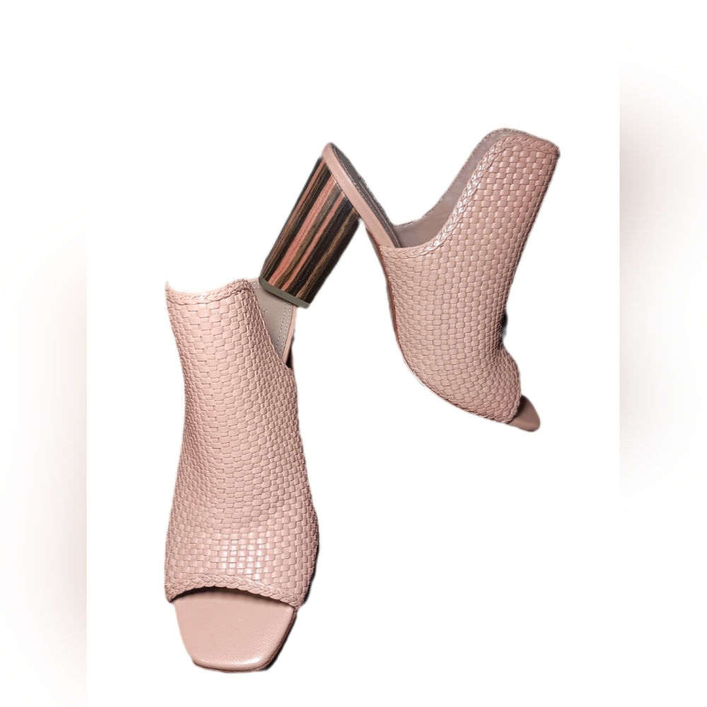 BCBG MAXAZRIA Fabienna Woven Napa Leather Mule – Nude | 9.5M / EU 40